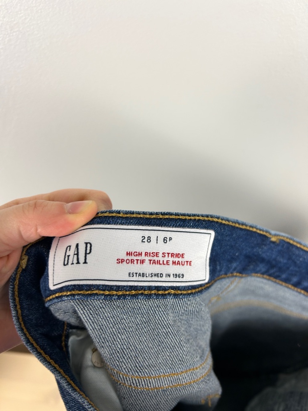 GAP High Rise Stride Wide Leg Jeans Size 6p Dark Wash Stretch Classic Staple - Picture 3 of 4